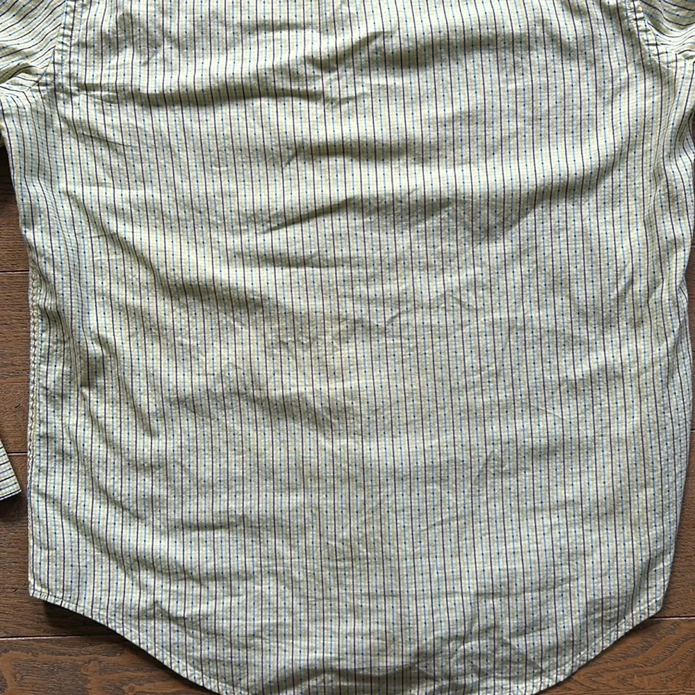 PERRY ELLIS - Large Button Down - Picture 5 of 6